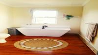 Bathroom 1 of property in Bathurst