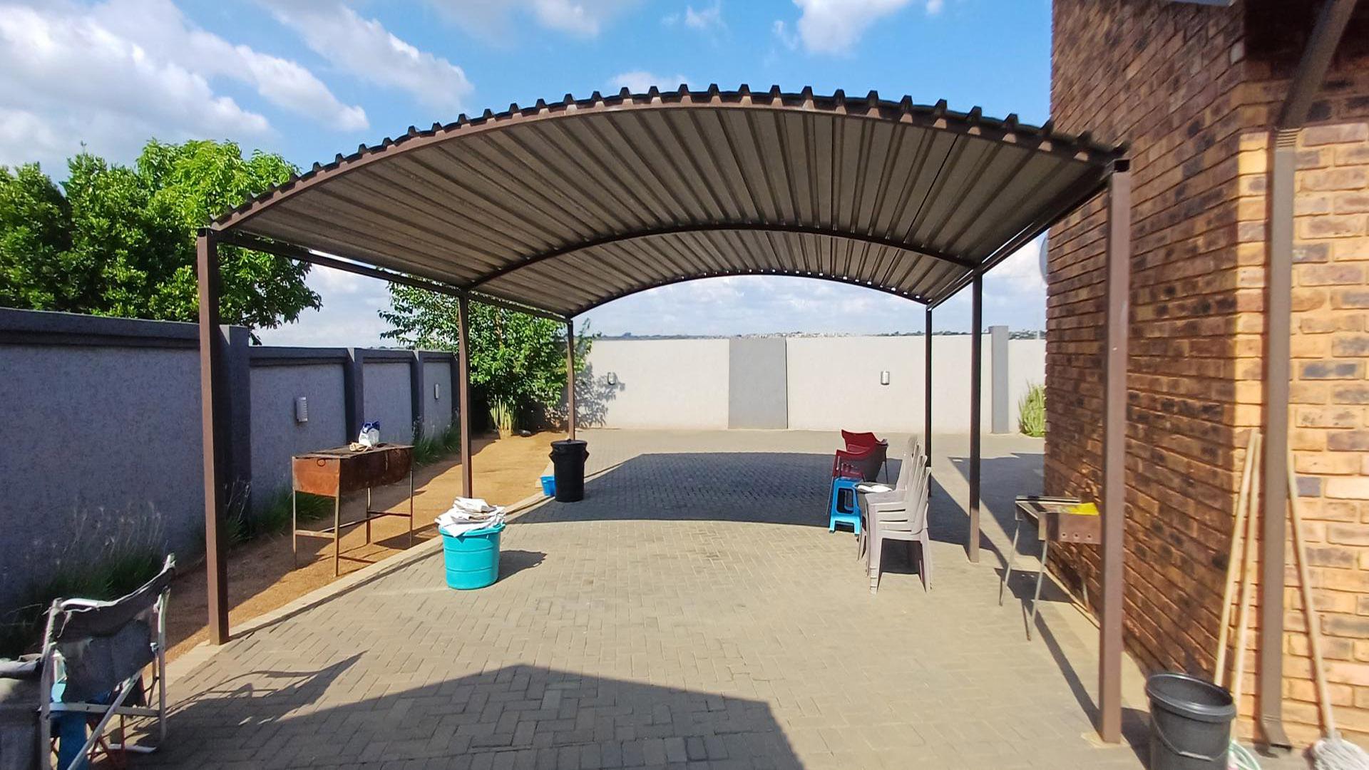 Carport  of property in Soshanguve