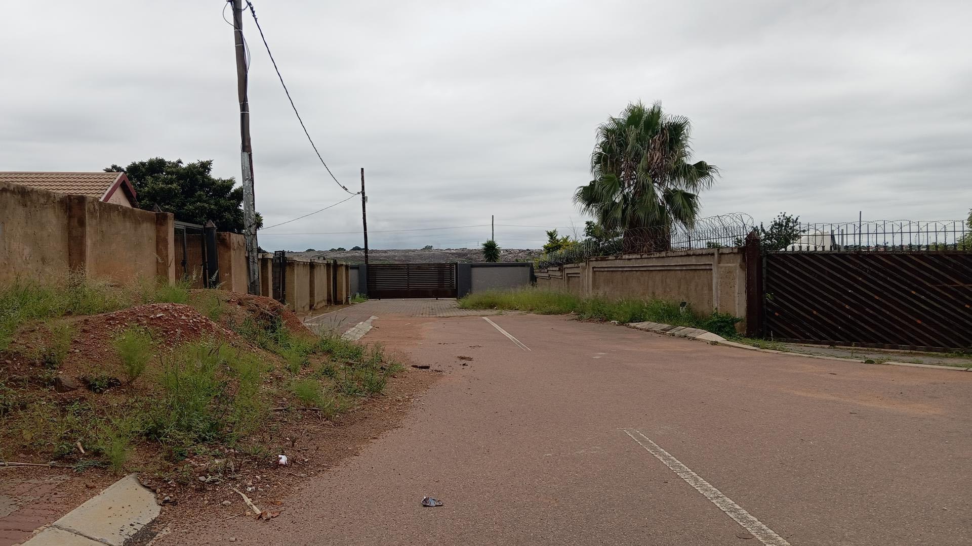 Front View of property in Soshanguve