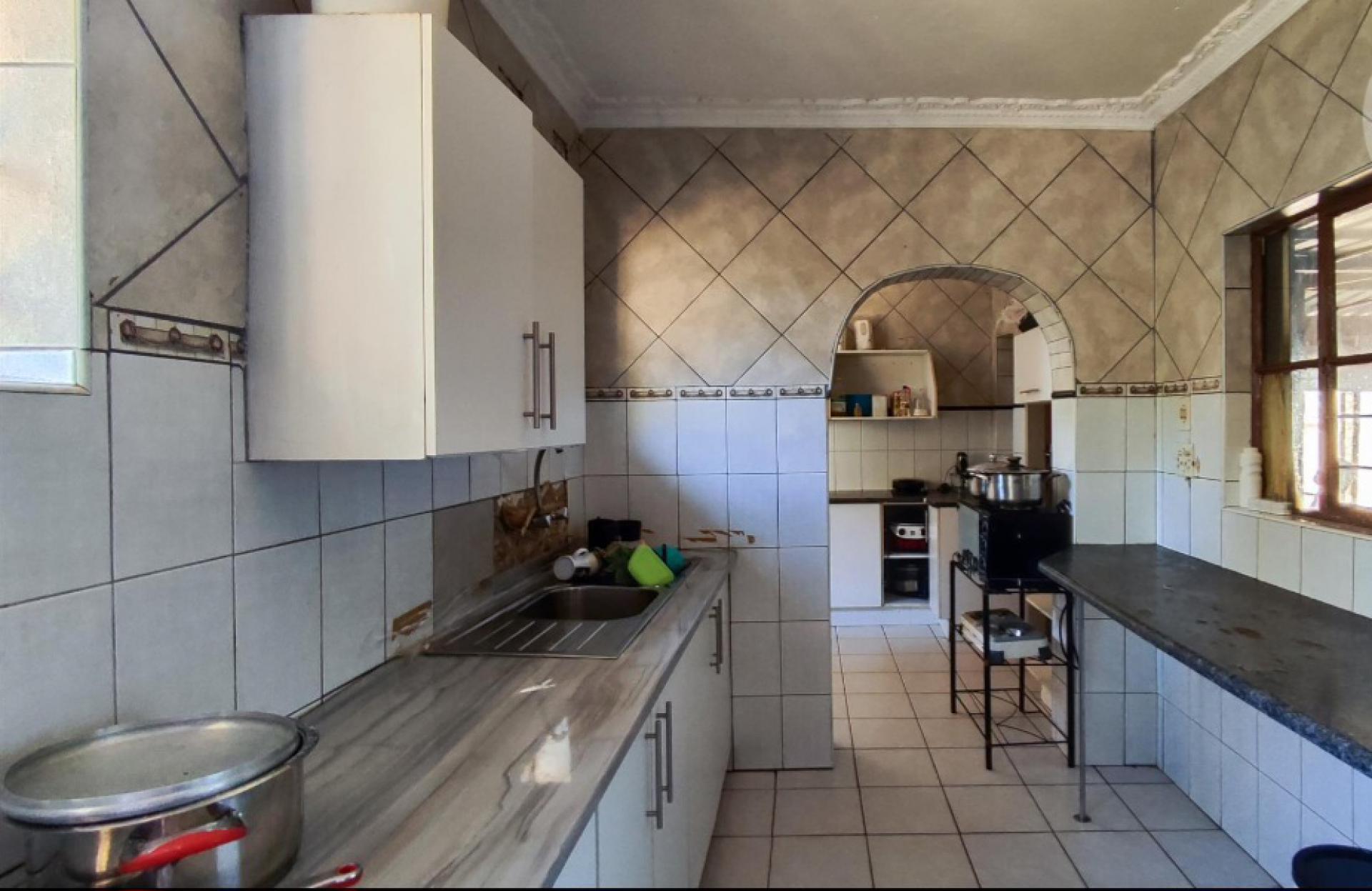  of property in Birchleigh North