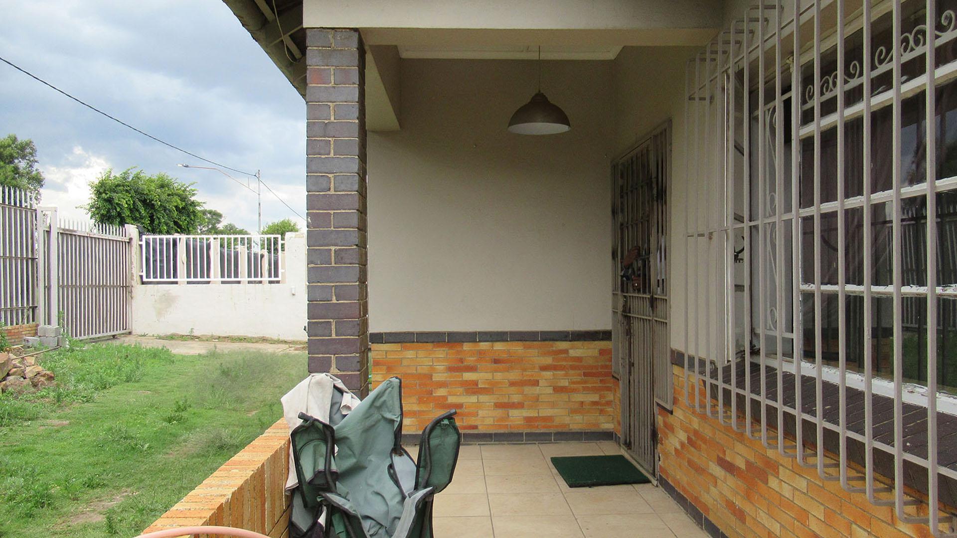 Patio - 10 square meters of property in Linmeyer