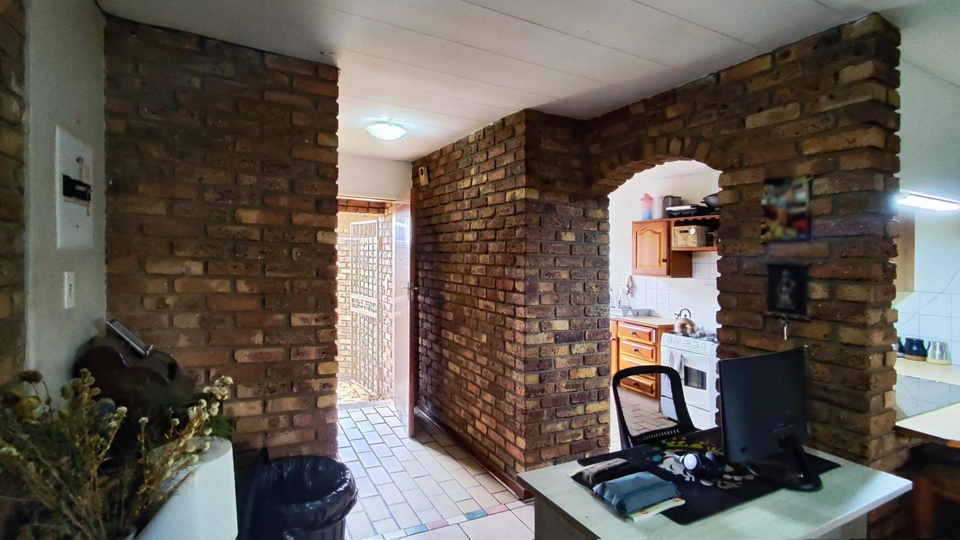 Spaces - 26 square meters of property in Boksburg