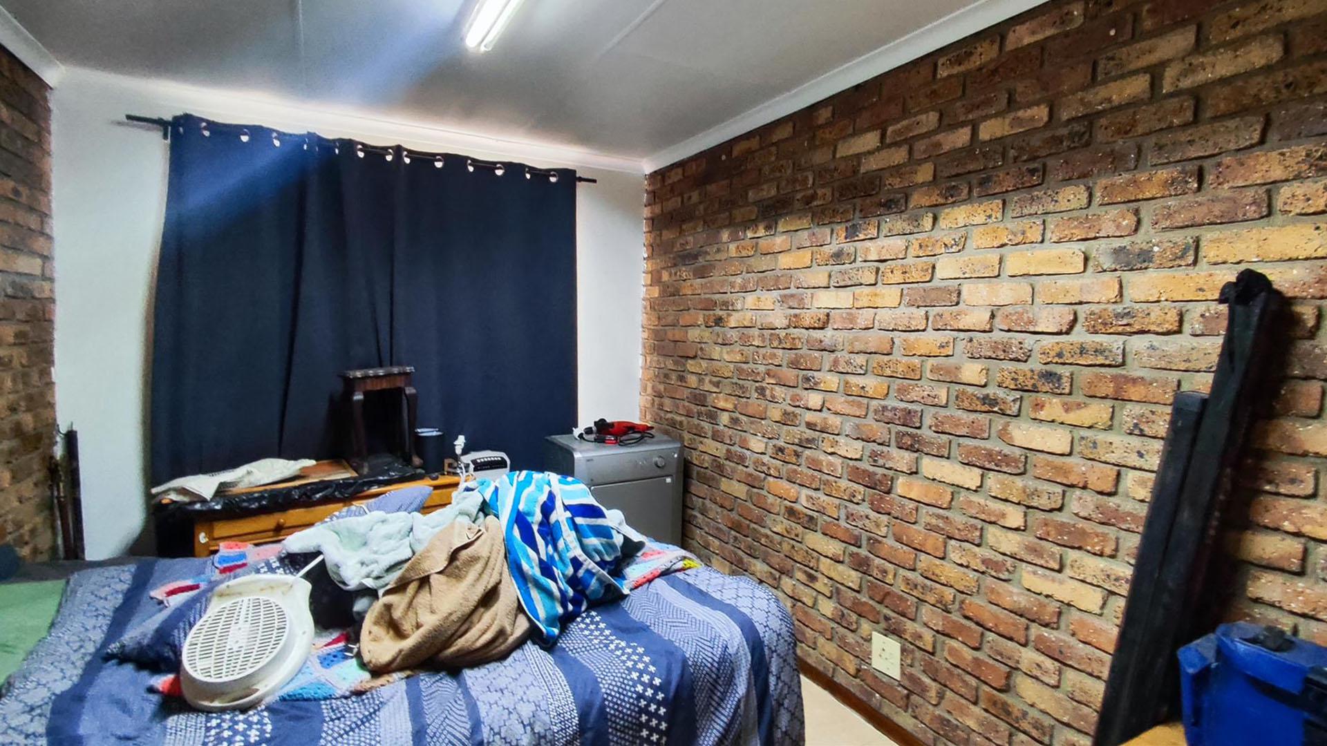 Bed Room 2 - 14 square meters of property in Boksburg