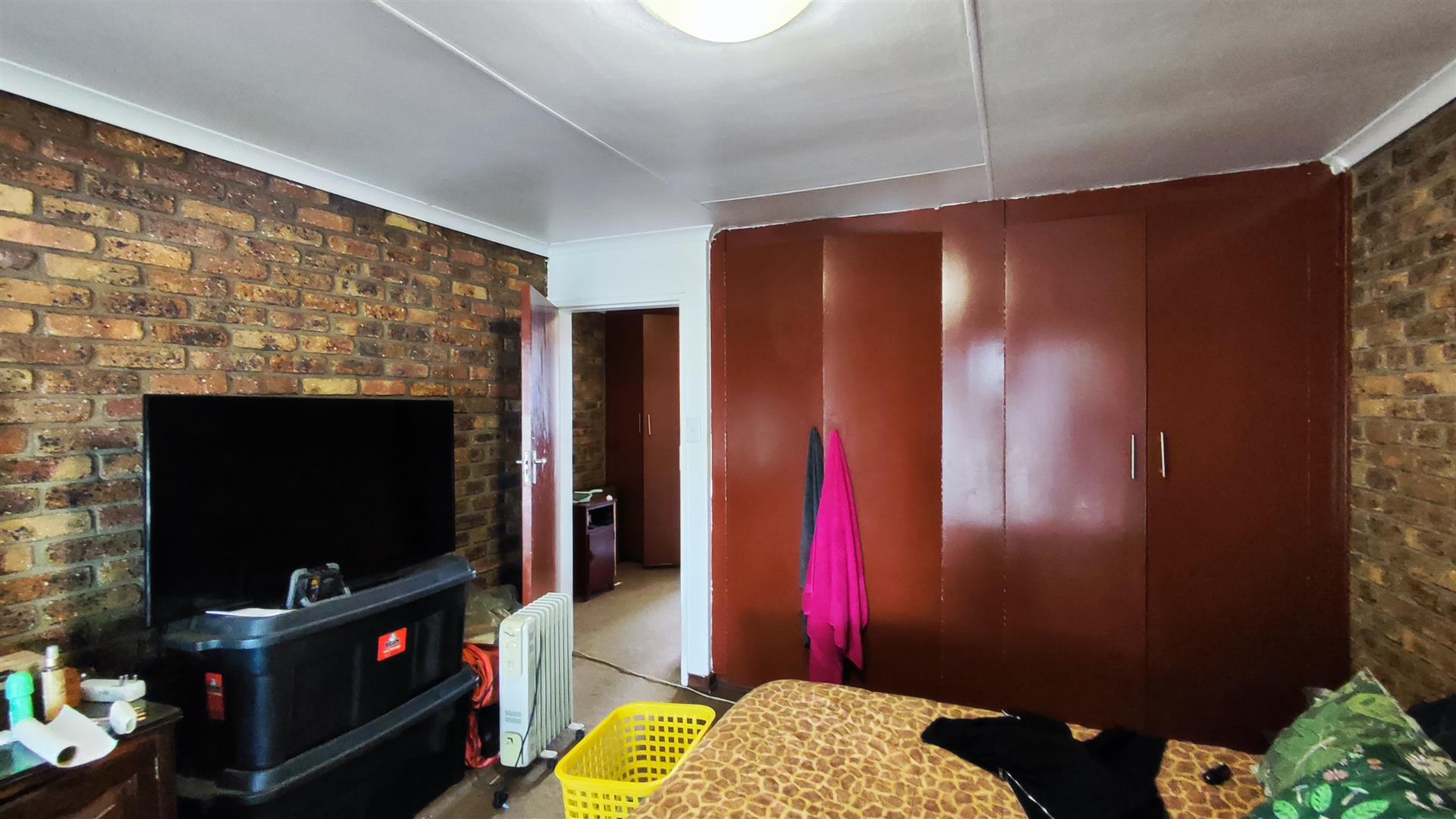 Bed Room 1 - 17 square meters of property in Boksburg