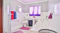 Bathroom 1 of property in Boksburg