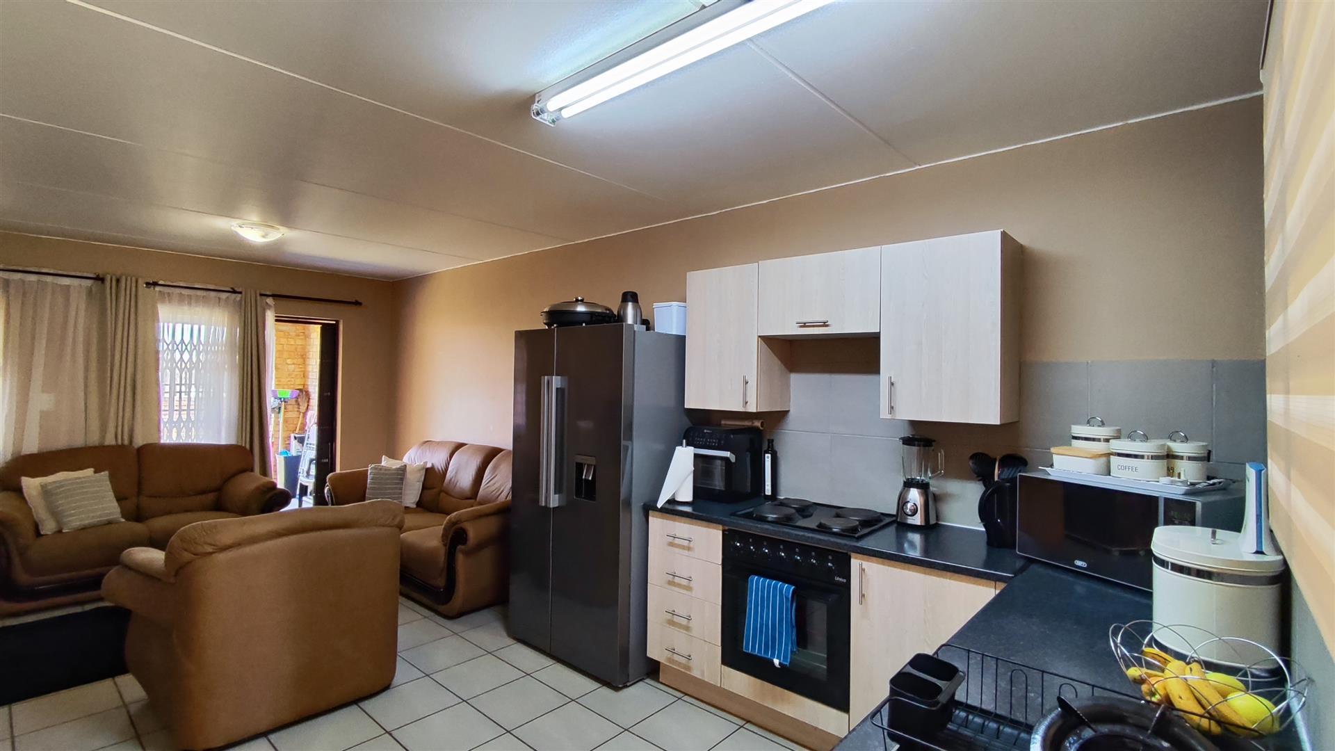 Kitchen - 9 square meters of property in Albertsdal