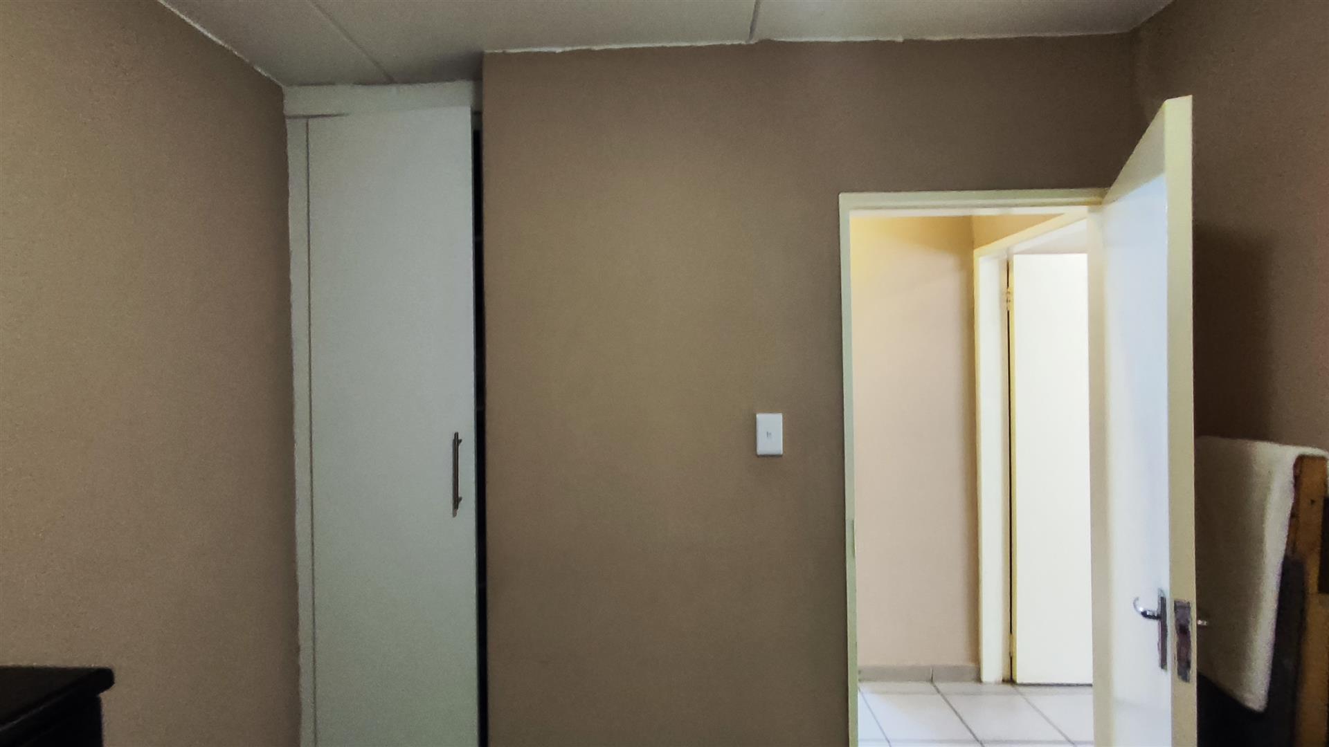 Bed Room 2 - 9 square meters of property in Albertsdal