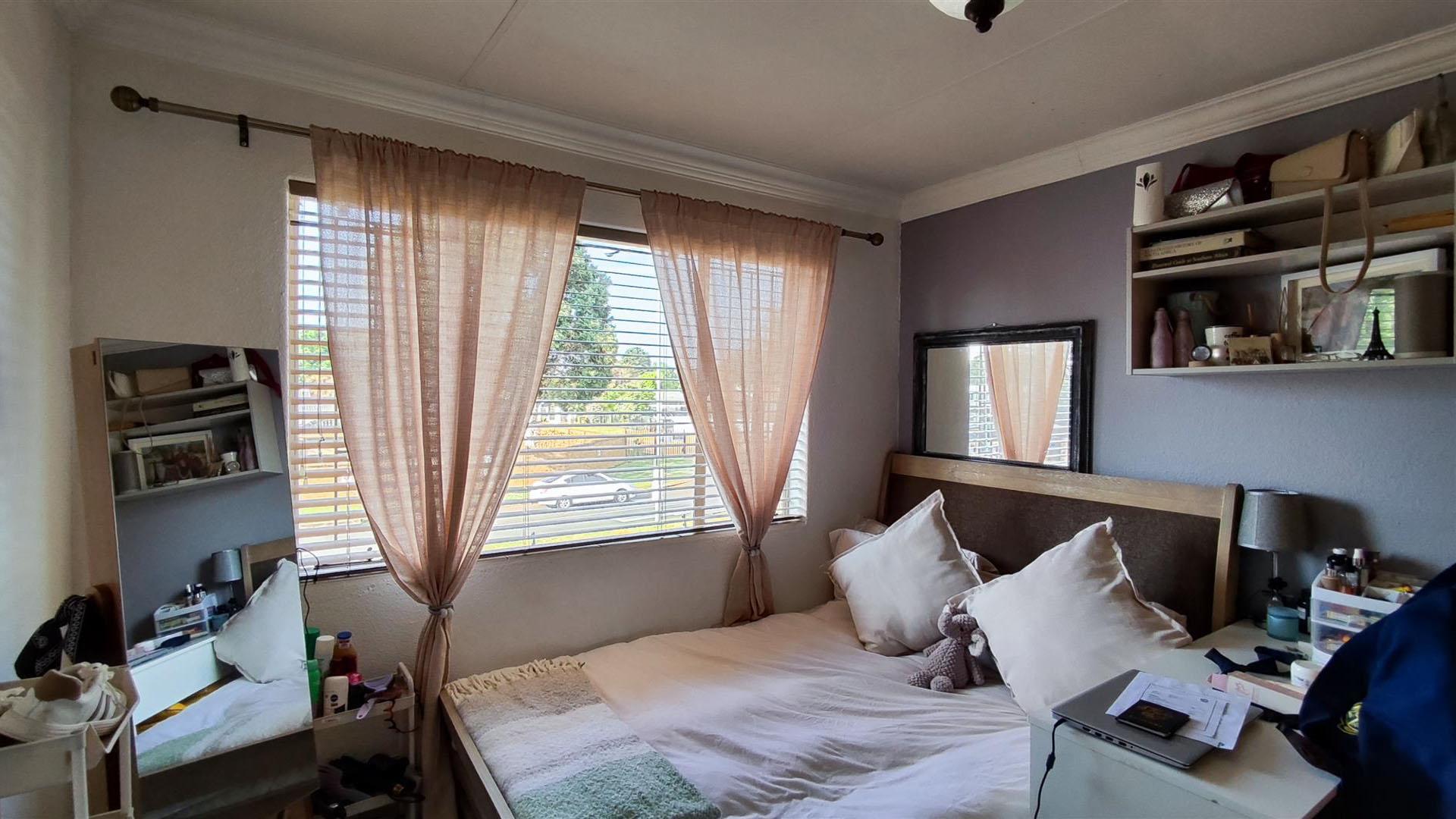 Bed Room 2 - 11 square meters of property in Kempton Park