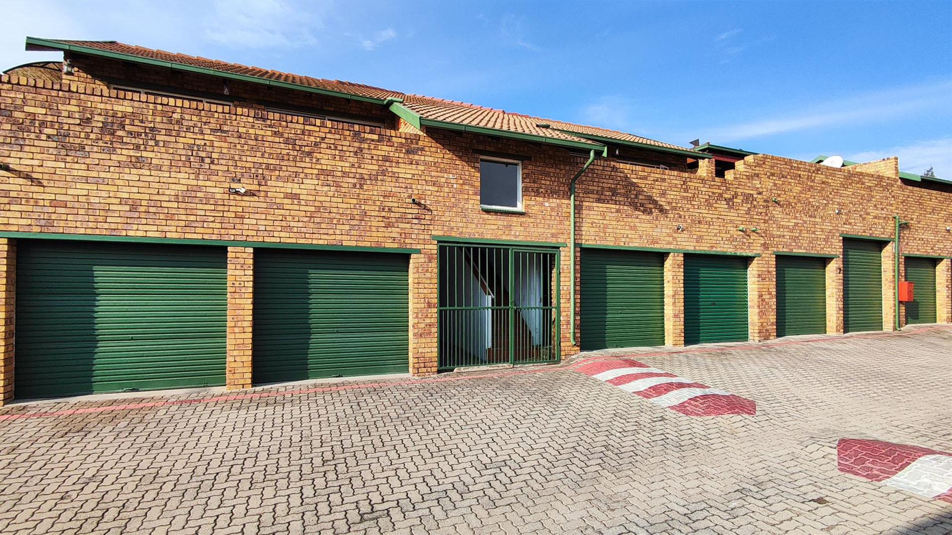 Front View of property in Kempton Park