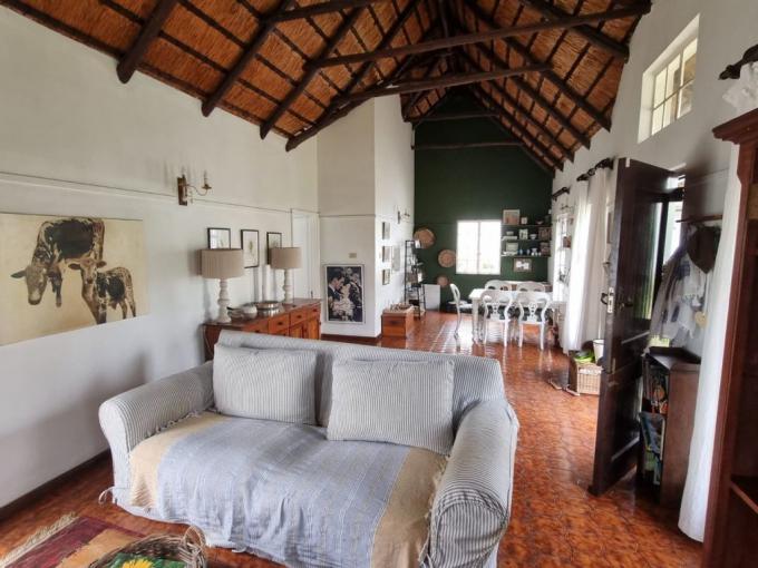 3 Bedroom House to Rent in Hillcrest - KZN - Property to rent - MR691102