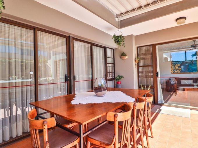 3 Bedroom Simplex for Sale For Sale in Faerie Glen - MR691107