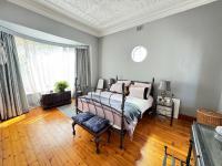  of property in South Kensington