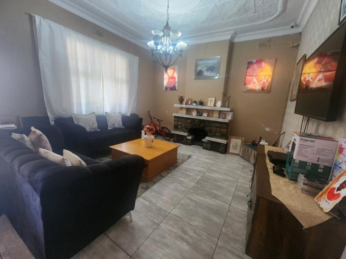 3 Bedroom House for Sale For Sale in Roodepoort North - MR691142