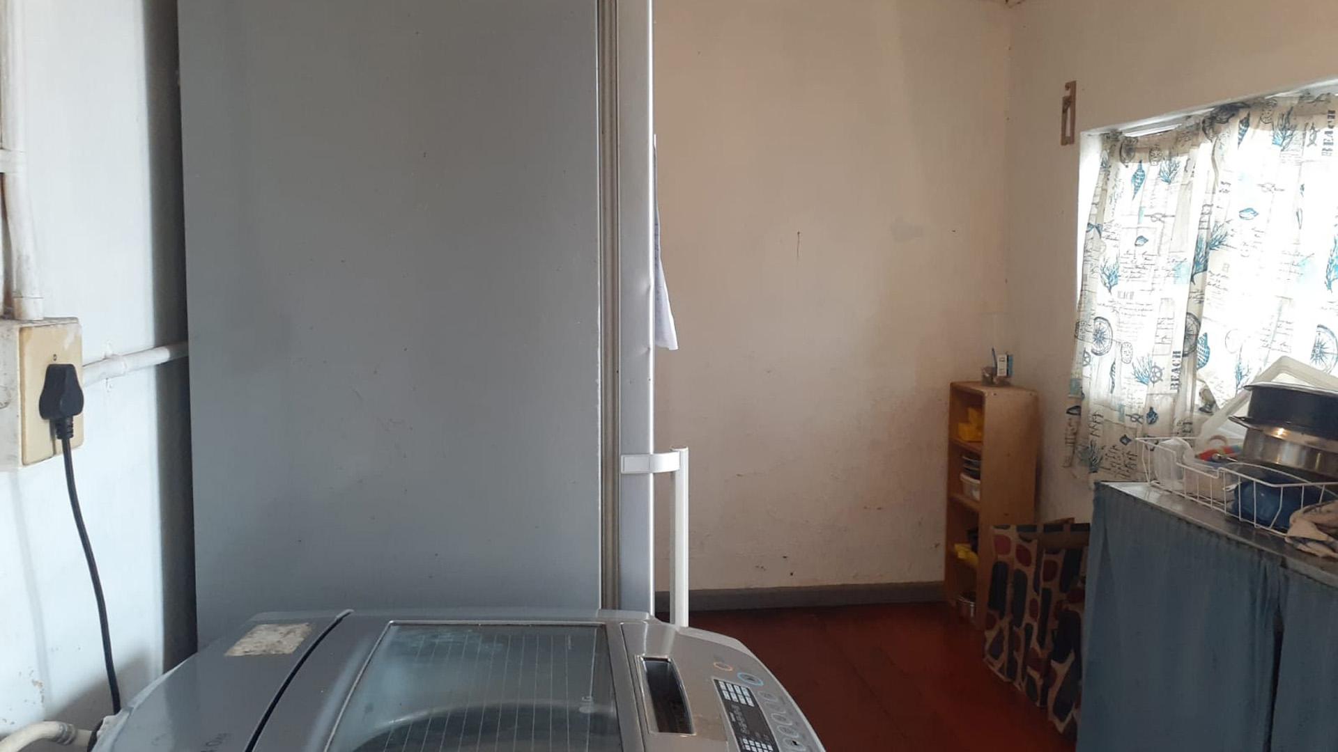 Kitchen of property in North End