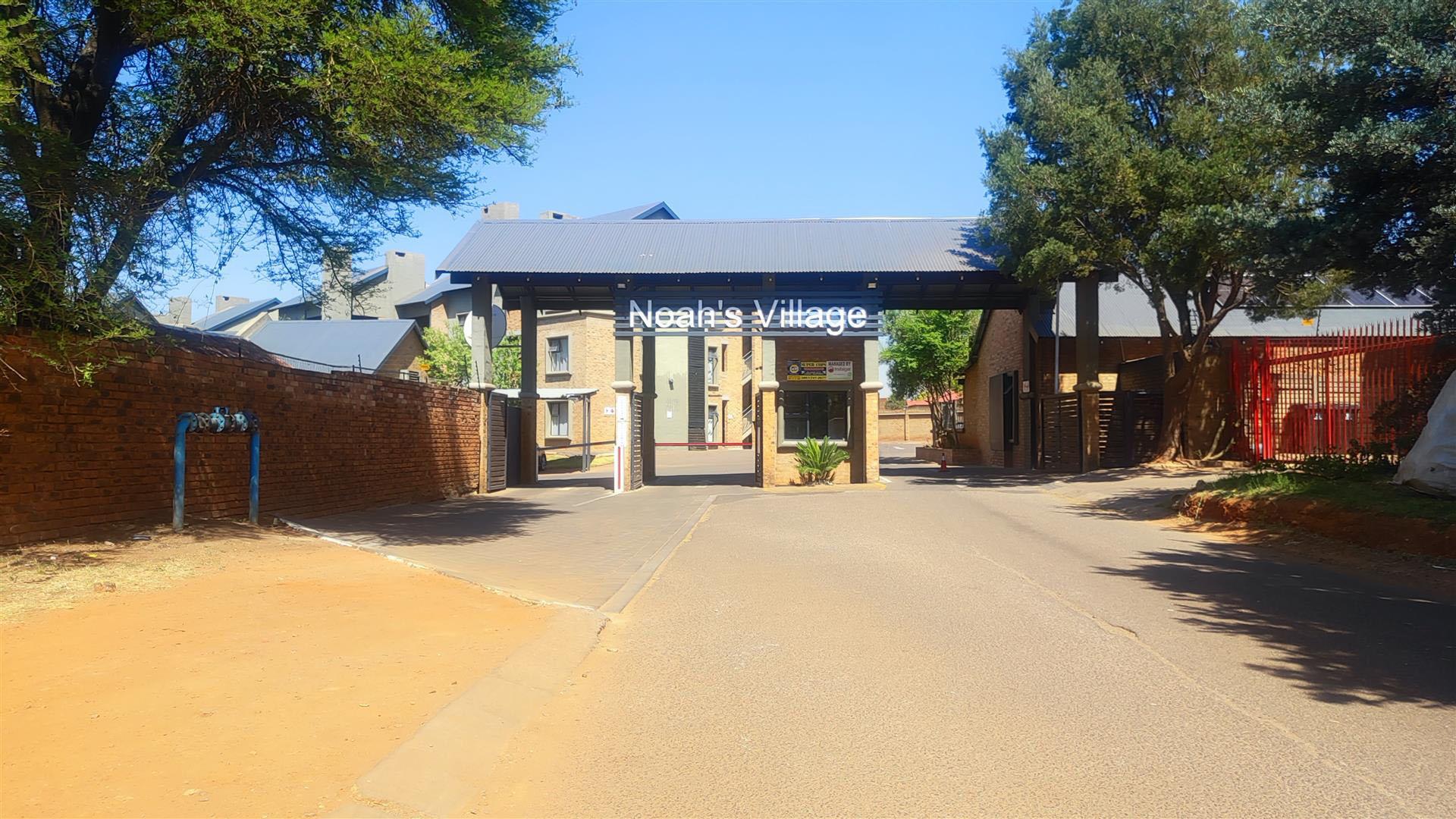 Front View of property in Pomona