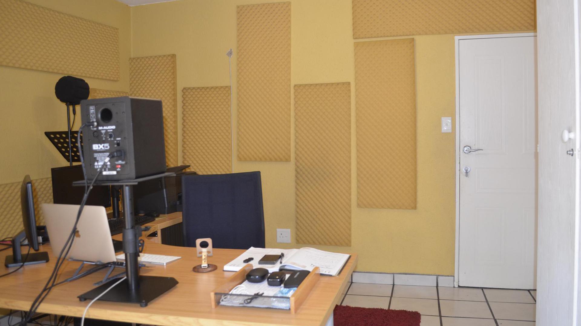 Spaces of property in Strubensvallei