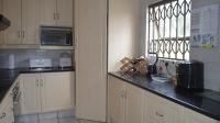 Kitchen of property in Strubensvallei
