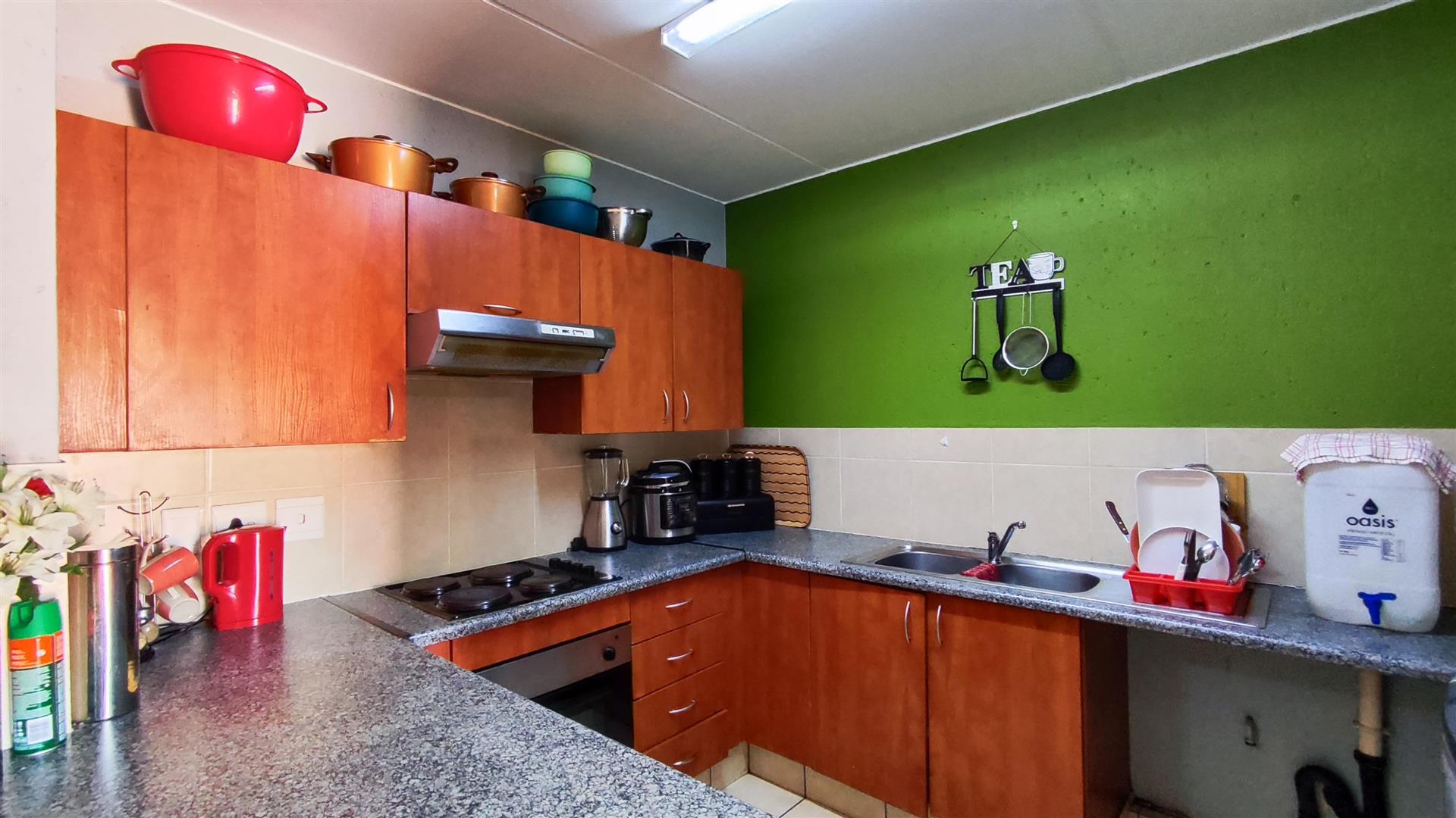 Kitchen - 9 square meters of property in Comet