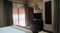 Bed Room 2 - 27 square meters of property in Ruimsig
