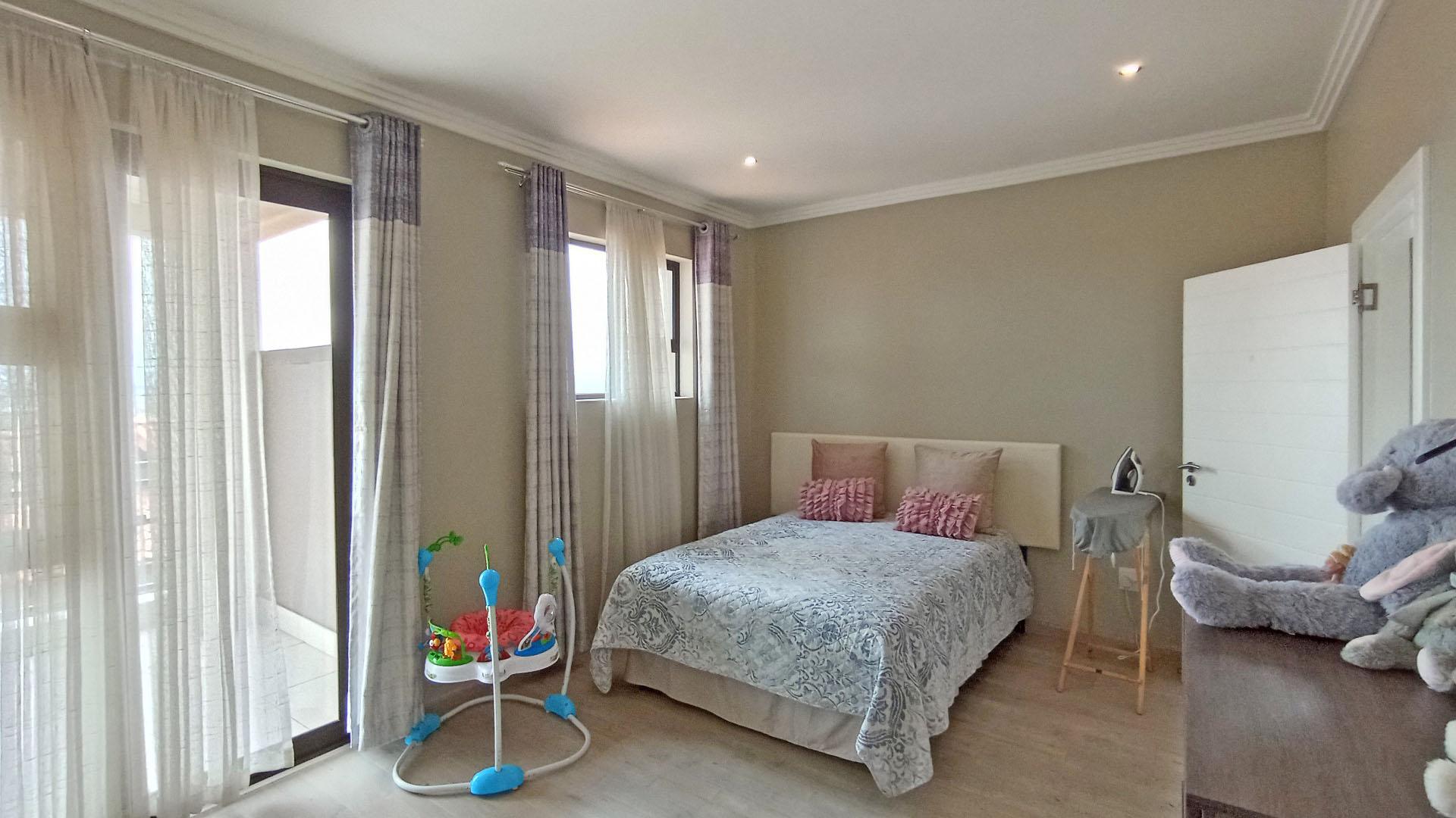 Bed Room 2 - 22 square meters of property in Umhlanga Rocks
