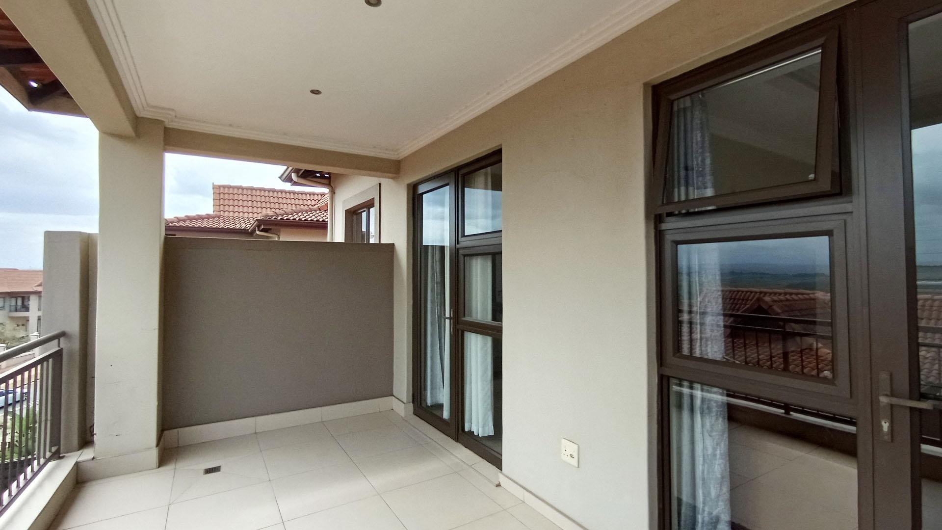 Balcony - 16 square meters of property in Umhlanga Rocks