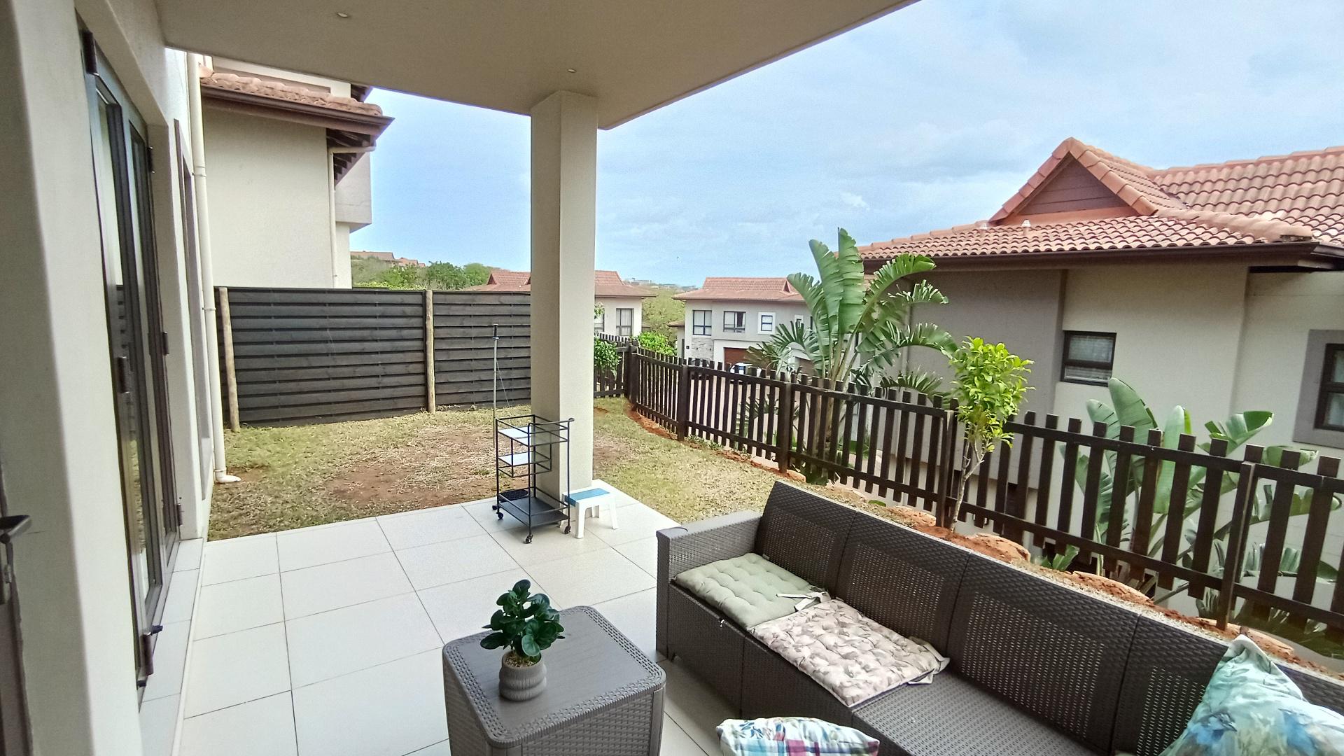 Patio - 24 square meters of property in Umhlanga Rocks