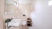 Guest Toilet - 3 square meters of property in Umhlanga Rocks