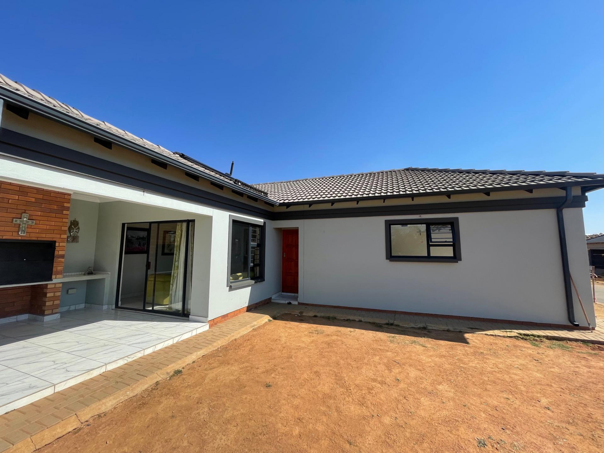  of property in Heatherview