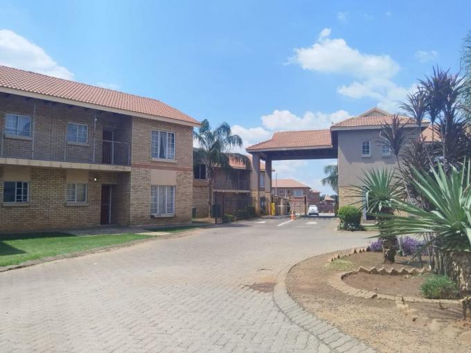 2 Bedroom Apartment for Sale For Sale in Waterval East - MR691231