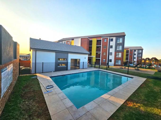 2 Bedroom Apartment for Sale For Sale in Amberfield - MR691233