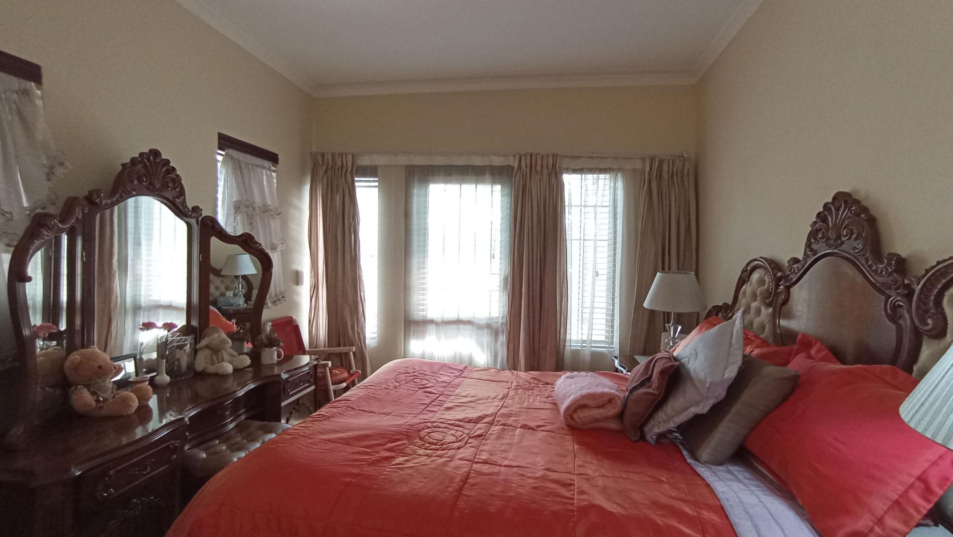 Main Bedroom - 12 square meters of property in Beverley