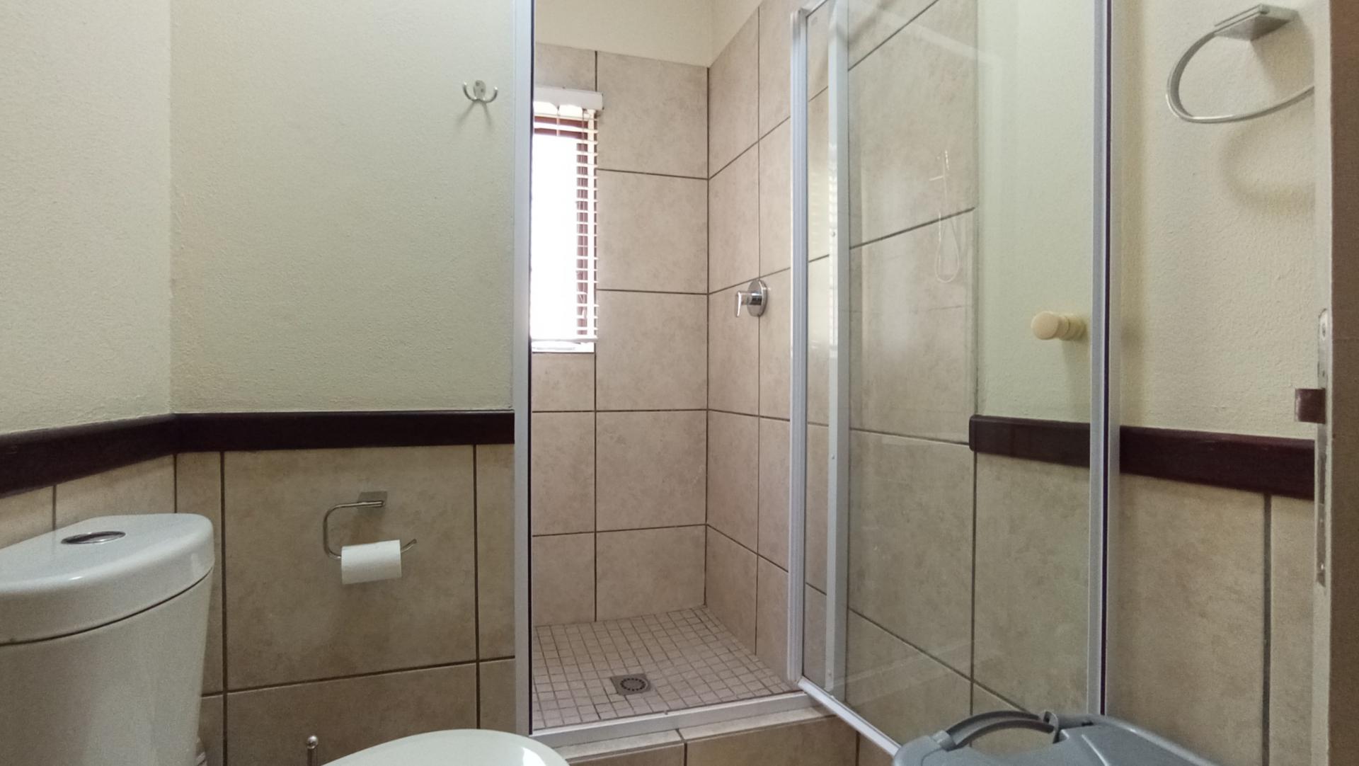 Bathroom 1 - 4 square meters of property in Beverley