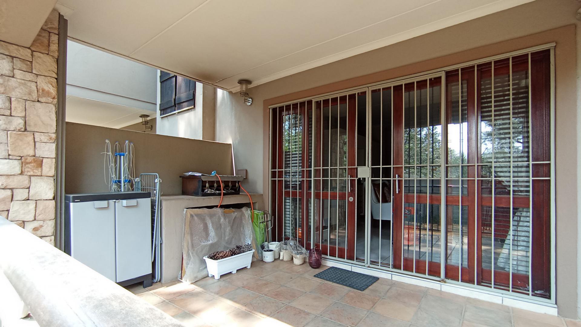 Patio - 11 square meters of property in Beverley