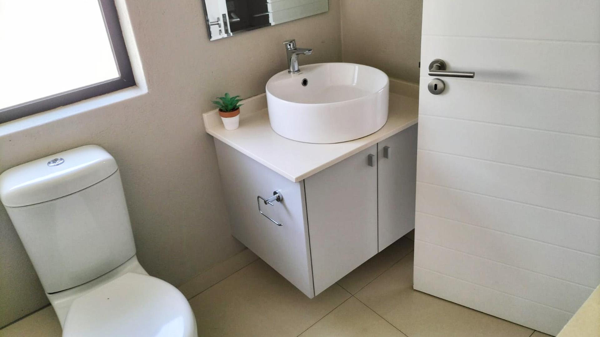 Main Bathroom of property in Stonehenge