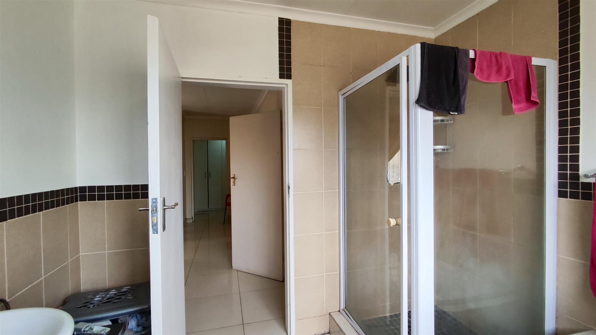 Main Bathroom - 8 square meters of property in Meyerton
