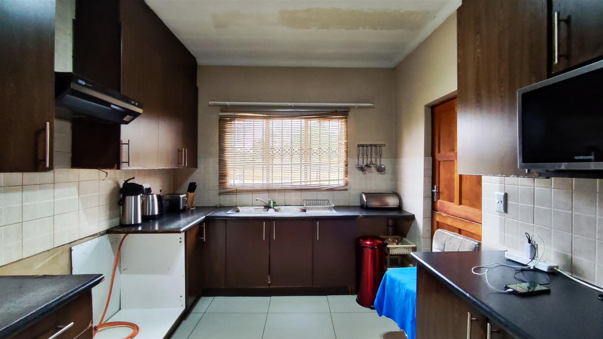 Kitchen - 12 square meters of property in Meyerton