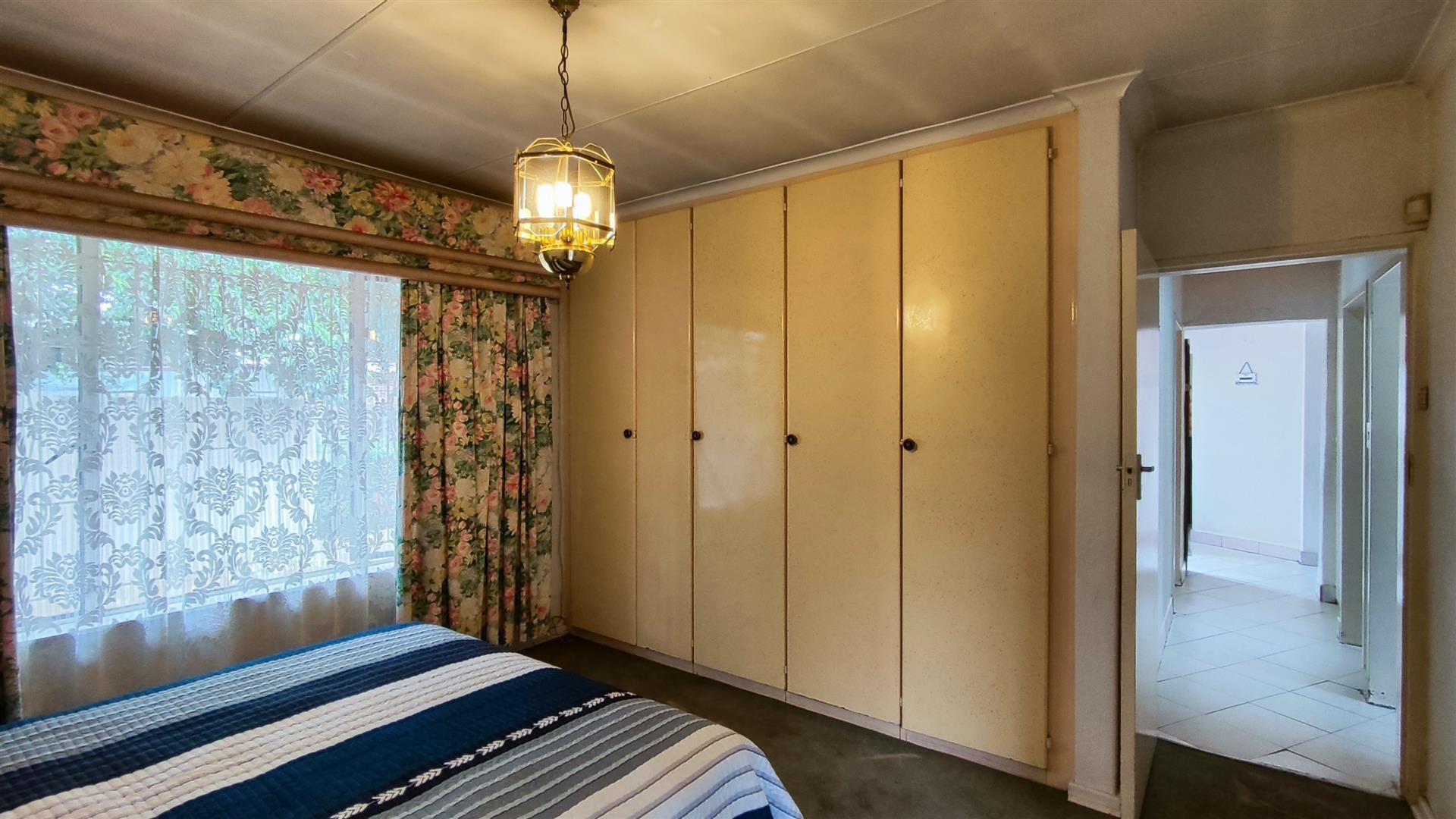 Bed Room 2 - 21 square meters of property in Bakerton