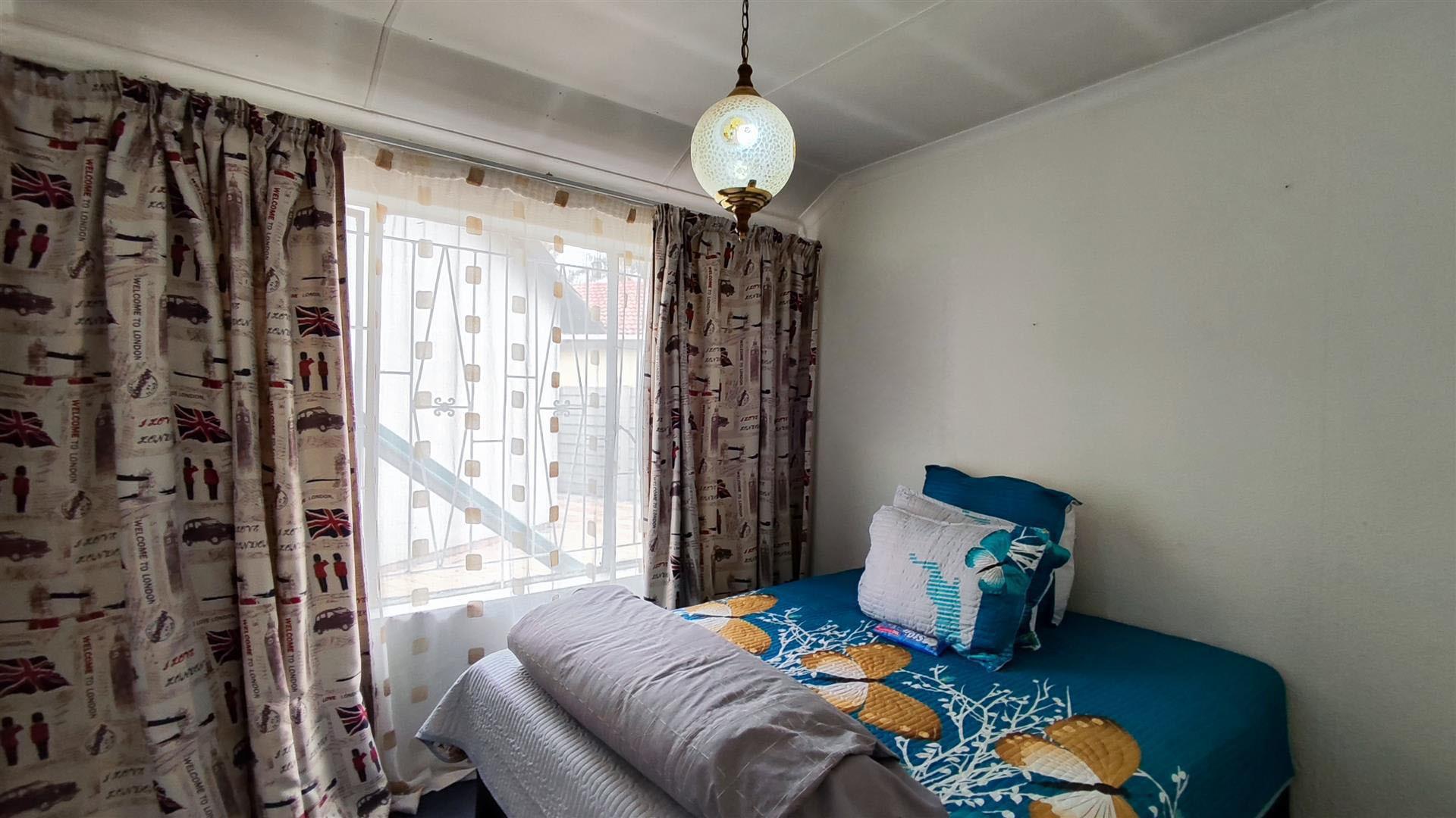 Bed Room 3 - 8 square meters of property in Bakerton