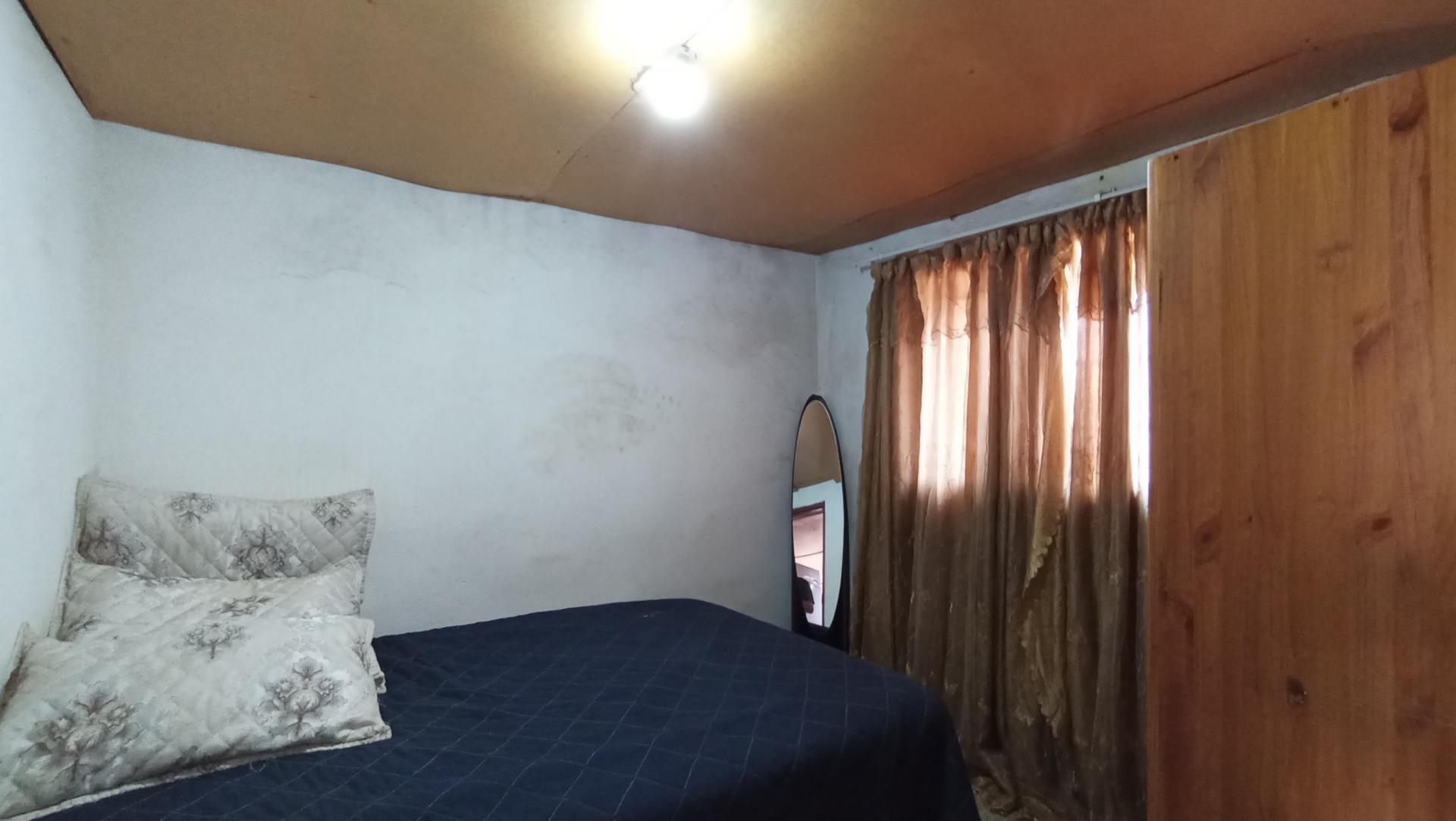 Bed Room 1 - 8 square meters of property in Lakeside - (Vereeniging)