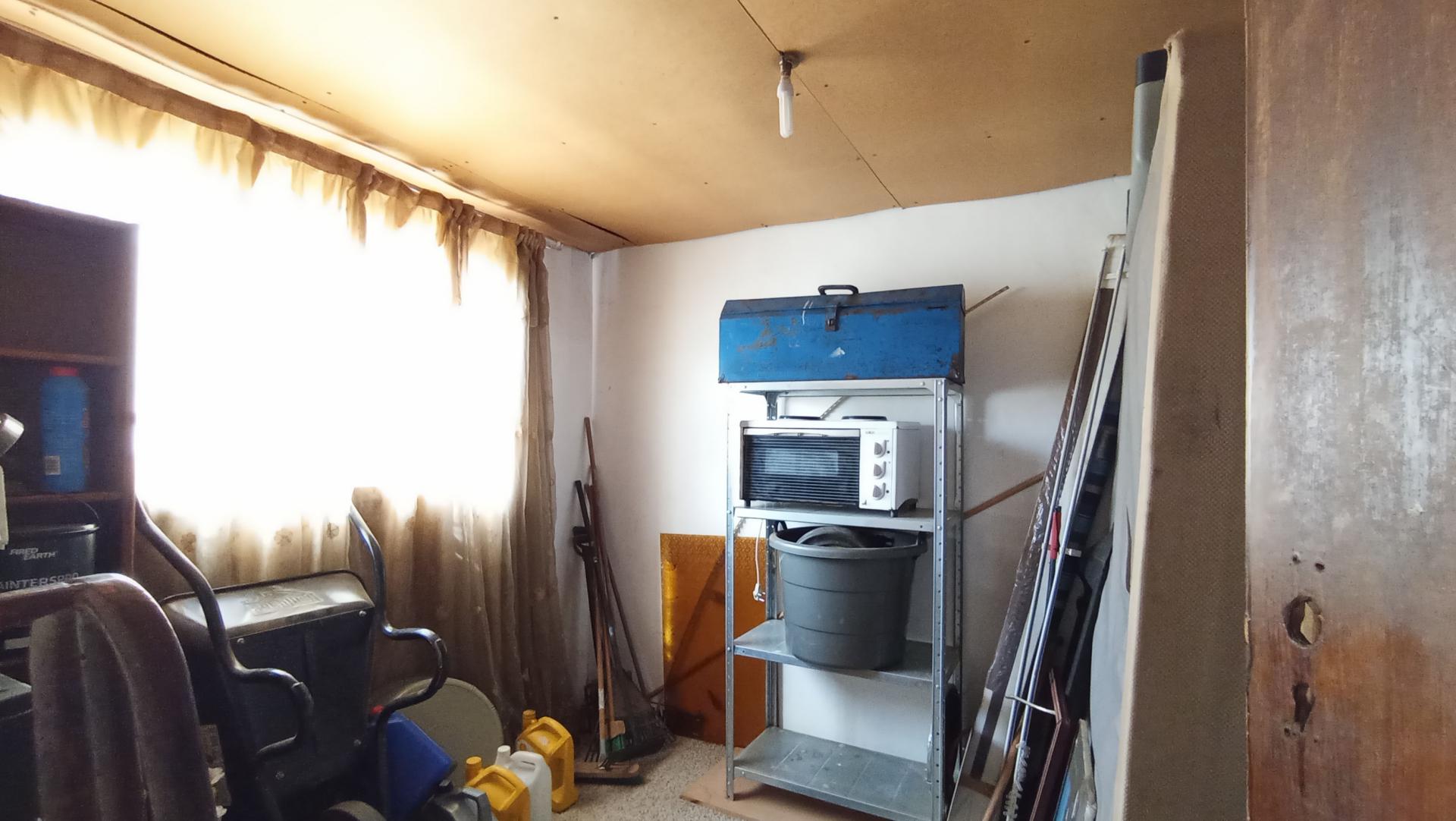 Bed Room 2 - 9 square meters of property in Lakeside - (Vereeniging)