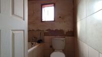 Bathroom 1 - 4 square meters of property in Lakeside - (Vereeniging)