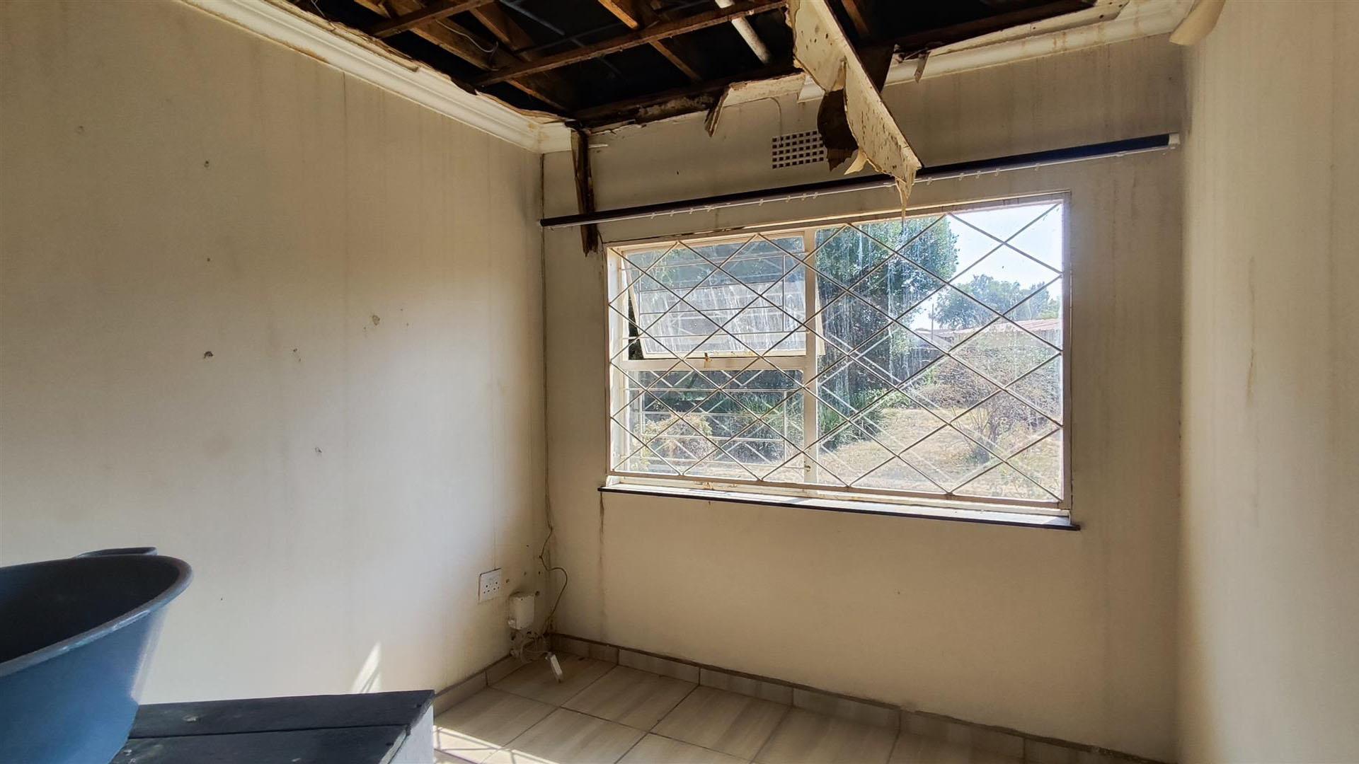 Bed Room 3 - 11 square meters of property in Sharon Park