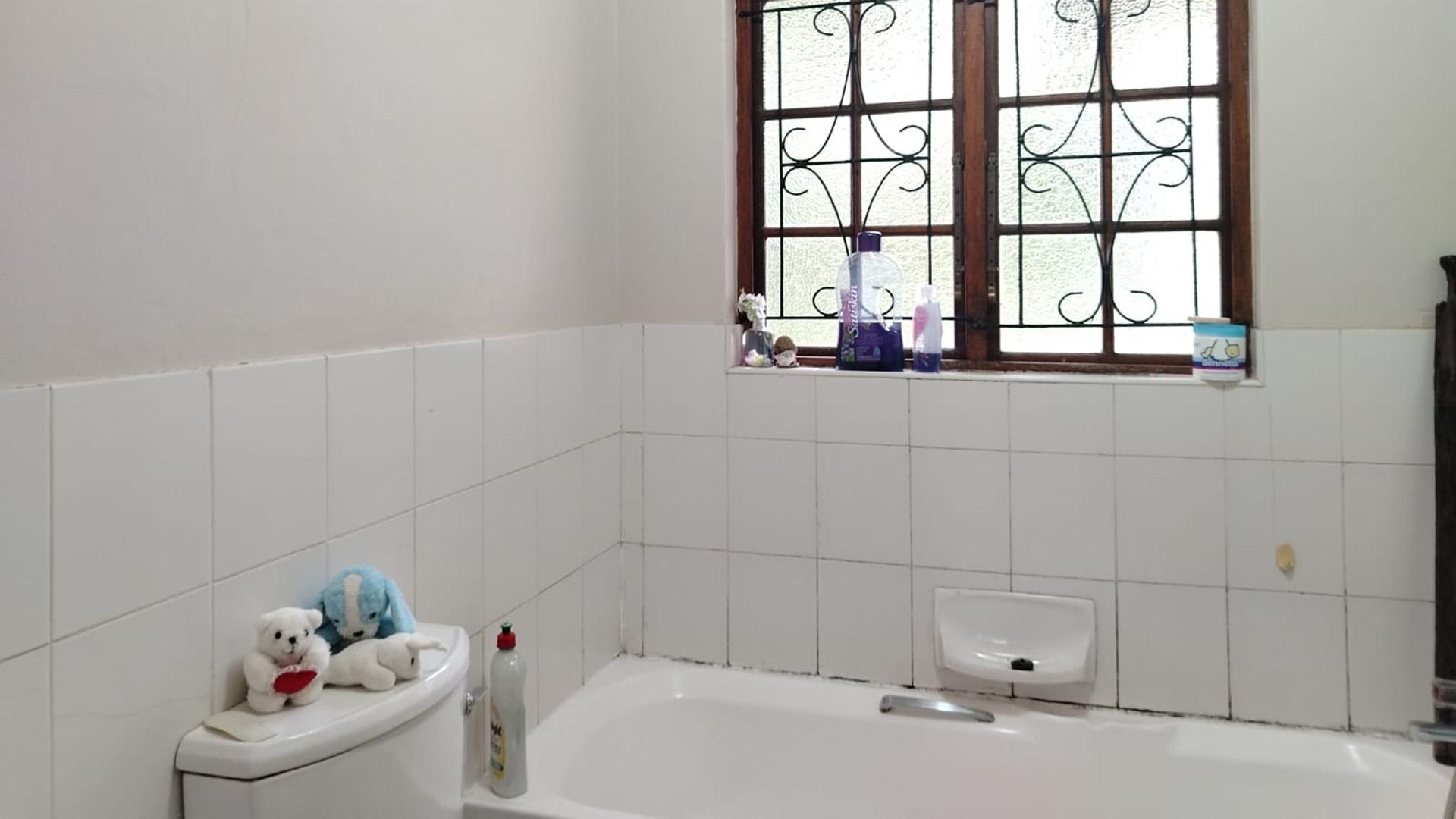 Bathroom 1 of property in Empangeni
