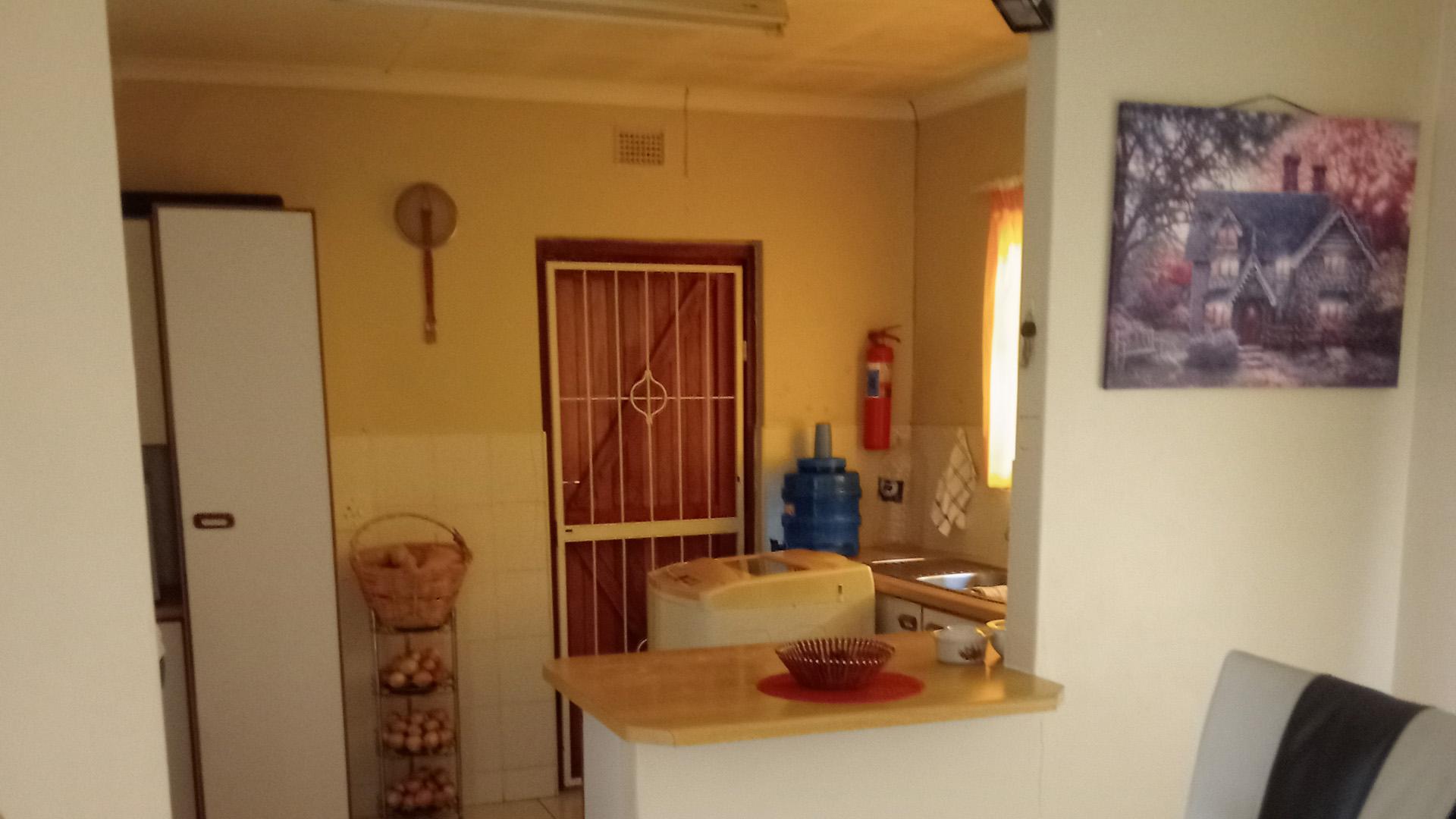 Kitchen of property in Empangeni
