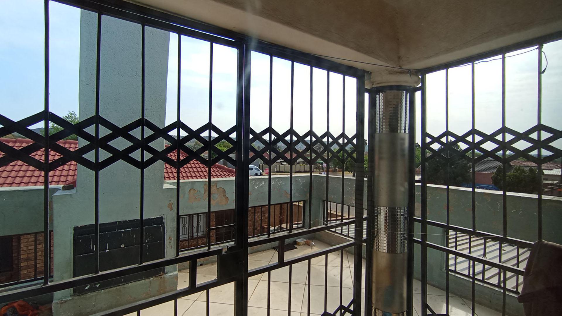 Balcony - 20 square meters of property in Danville