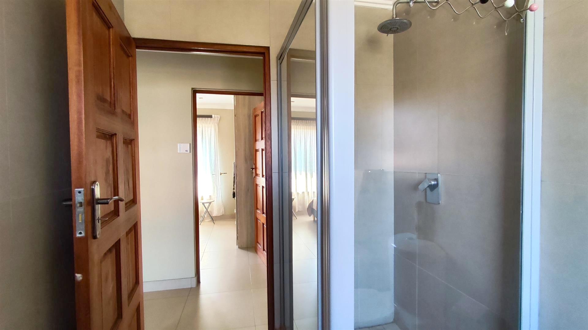 Bathroom 1 - 6 square meters of property in Raceview