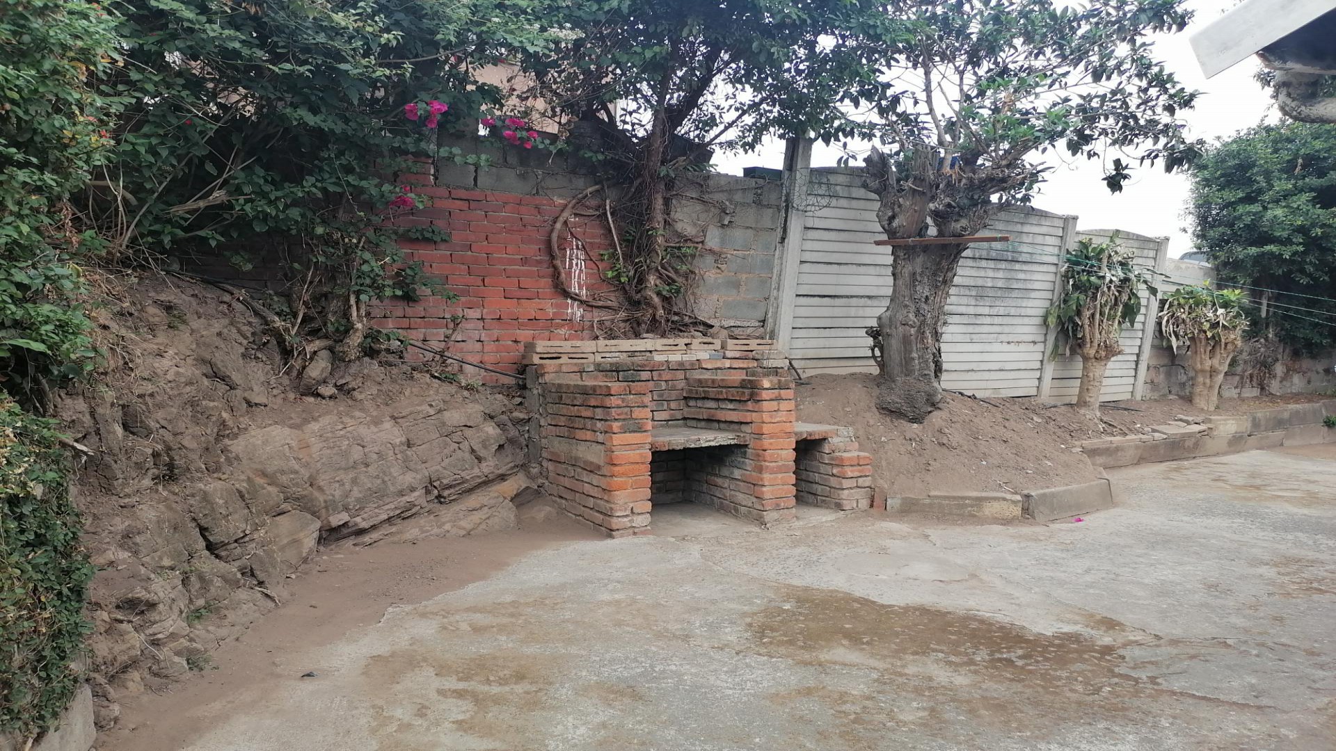 Braai Area of property in Chatsworth - KZN