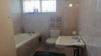 Bathroom 1 of property in Chatsworth - KZN