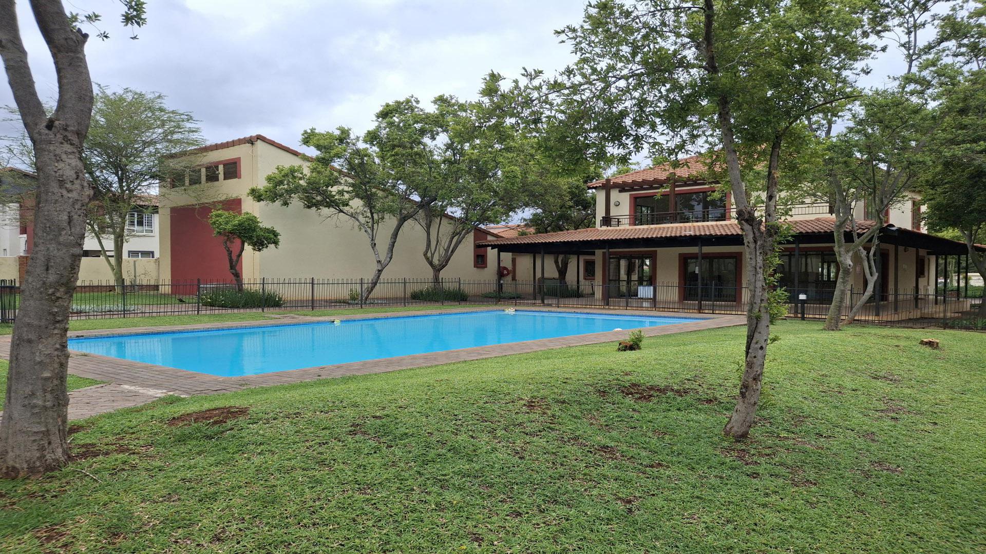 Swimming Pool of property in Tijger Vallei