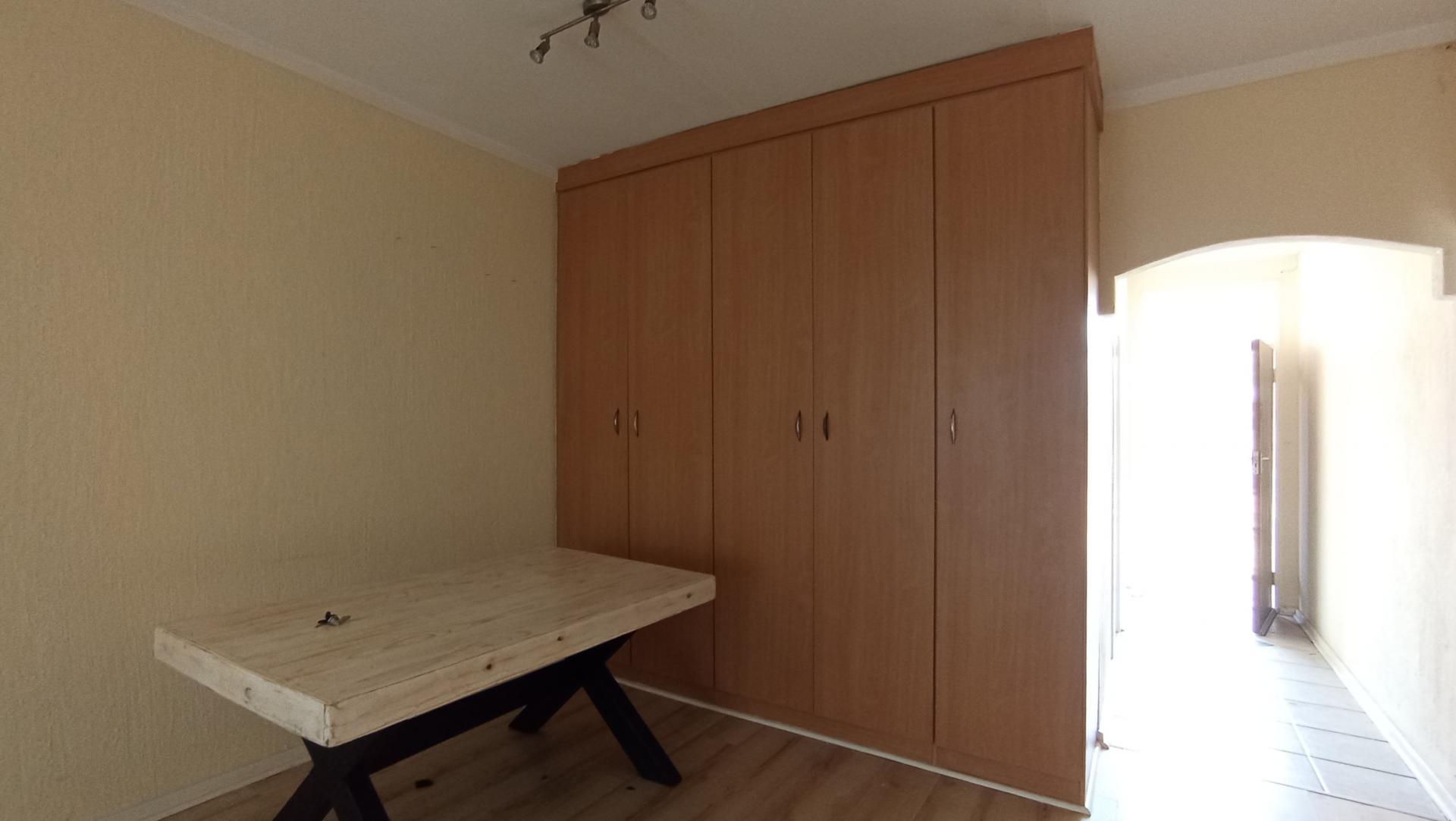 Dining Room - 17 square meters of property in Woodmead